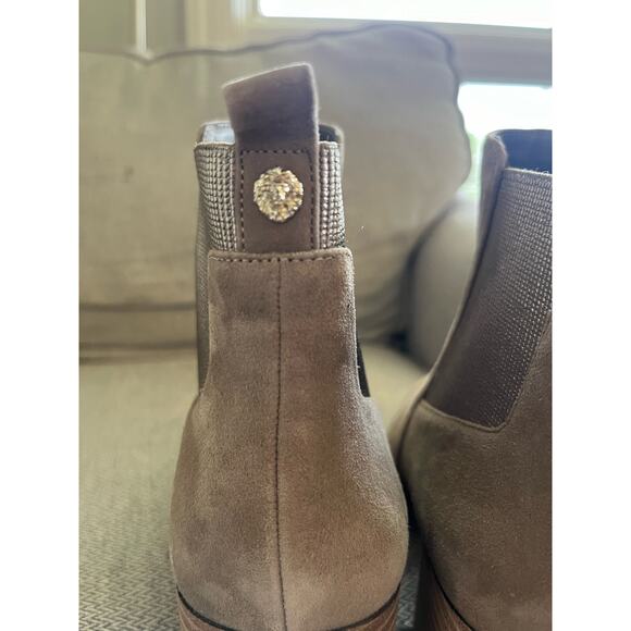 Anne Klein Women's Parson Chelsea Boots Taupe Suede Ankle Booties 8M Block Heel - Picture 8 of 9